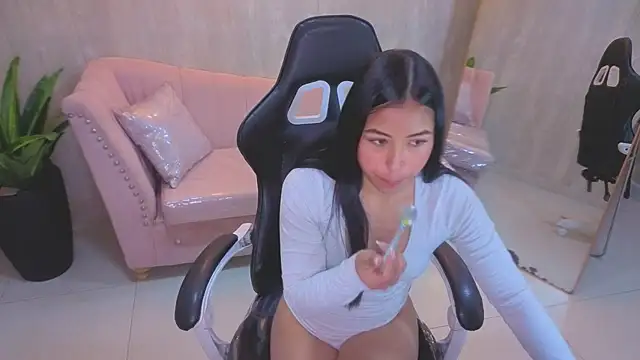 lia x a online show from July 28, 2026, 3:21 pm