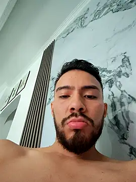 Snapshot of Zebas_hot chatting on July 4, 2026, 2:54 pm Zebas hot online show from July 4, 2026, 2:54 pm