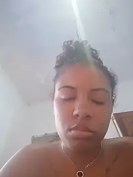 Snapshot of Mylenafe chatting on June 6, 2026, 5:29 pm Mylenafe online show from June 6, 2026, 5:29 pm