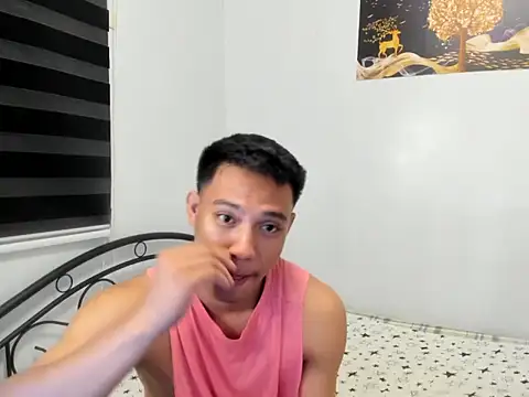 urfucker vinz online show from July 15, 2026, 3:30 pm