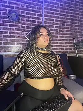 Snapshot of emma_bdsm_ chatting on June 10, 2026, 4:35 am emma bdsm online show from June 10, 2026, 4:35 am