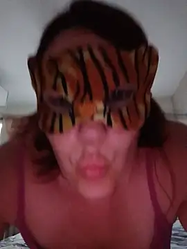 Bambolina2026 online show from June 8, 2026, 6:41 pm
