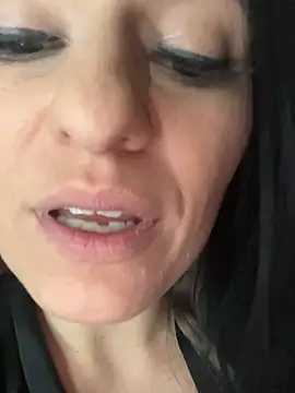 smoothkissx online show from January 18, 2025, 2:03 am