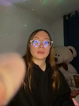 Caamii  online show from July 23, 2026, 3:48 am