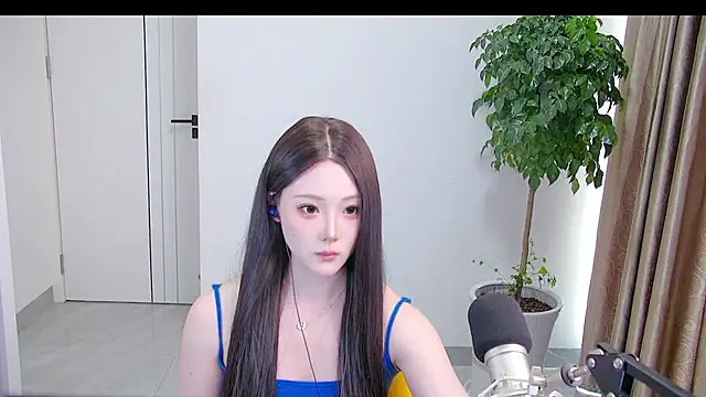 Yangyang5551 online show from June 5, 2026, 6:52 am