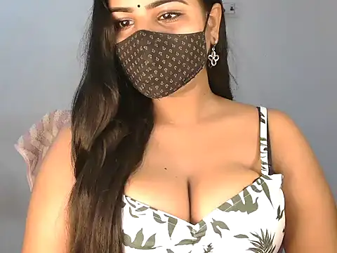 Snapshot of Curvy_Deepa chatting on June 24, 2026, 6:17 pm Curvy Deepa online show from June 24, 2026, 6:17 pm