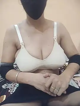 Snapshot of Anna_gougeous chatting on June 4, 2026, 6:40 am Anna gougeous online show from June 4, 2026, 6:40 am