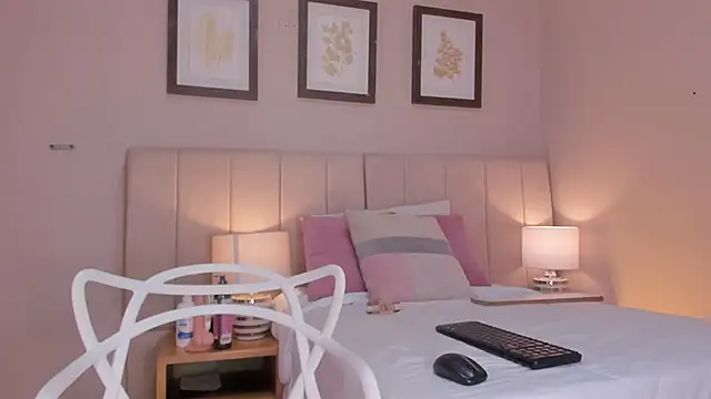 Snapshot of vanessa__stp chatting on June 22, 2026, 11:40 am vanessa stp online show from June 22, 2026, 11:40 am