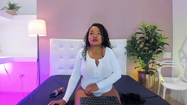 liahglow online show from July 6, 2026, 12:45 pm