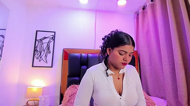 Snapshot of Miaa_Rouss chatting on June 6, 2026, 11:59 am Miaa Rouss online show from June 6, 2026, 11:59 am