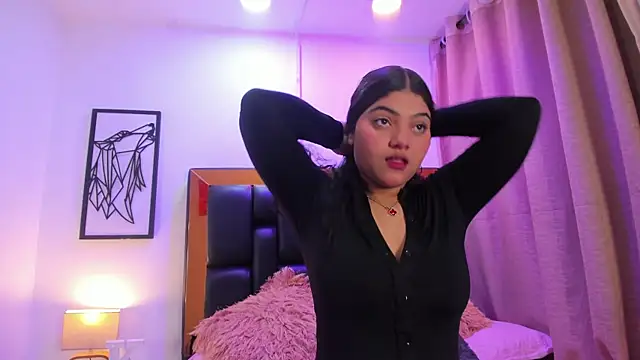 Snapshot of Miaa_Rouss chatting on June 5, 2026, 12:11 pm Miaa Rouss online show from June 5, 2026, 12:11 pm
