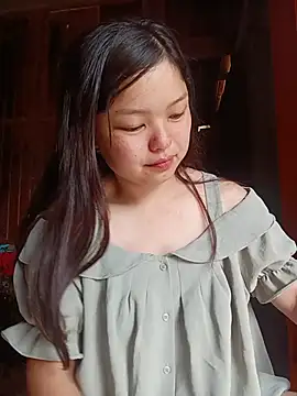 Snapshot of Linna-bae chatting on August 5, 2026, 3:22 am Linna-bae online show from August 5, 2026, 3:22 am