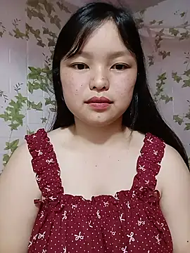 Snapshot of Linna-bae chatting on July 22, 2026, 12:07 pm Linna-bae online show from July 22, 2026, 12:07 pm