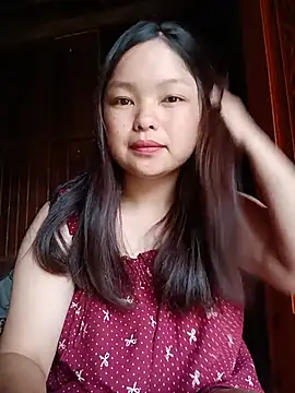 Snapshot of Linna-bae chatting on July 23, 2026, 12:24 am Linna-bae online show from July 23, 2026, 12:24 am