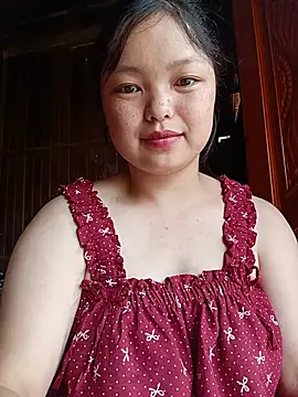 Snapshot of Linna-bae chatting on July 14, 2026, 2:05 am Linna-bae online show from July 14, 2026, 2:05 am