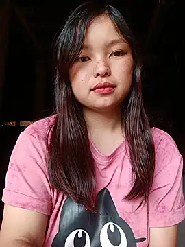 Snapshot of Linna-bae chatting on June 24, 2026, 2:21 am Linna-bae online show from June 24, 2026, 2:21 am