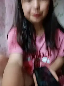 Snapshot of Linna-bae chatting on June 26, 2026, 3:56 am Linna-bae online show from June 26, 2026, 3:56 am