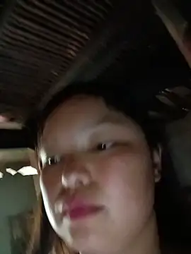 Snapshot of Linna-bae chatting on July 7, 2026, 10:30 am Linna-bae online show from July 7, 2026, 10:30 am