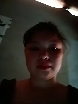 Snapshot of Linna-bae chatting on July 14, 2026, 1:05 am Linna-bae online show from July 14, 2026, 1:05 am