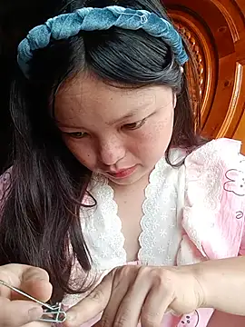Snapshot of Linna-bae chatting on June 30, 2026, 1:49 am Linna-bae online show from June 30, 2026, 1:49 am