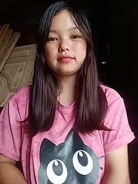 Snapshot of Linna-bae chatting on June 16, 2026, 1:27 am Linna-bae online show from June 16, 2026, 1:27 am