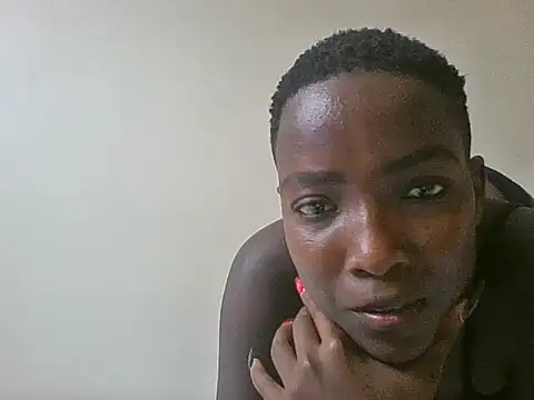 Sexxi queen24 online show from June 18, 2026, 10:20 am
