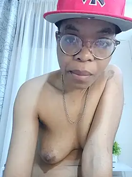 Snapshot of Soft_Hennessy chatting on June 20, 2026, 5:18 pm Soft Hennessy online show from June 20, 2026, 5:18 pm