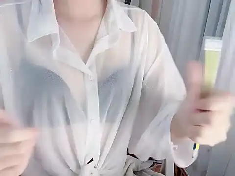 Snapshot of BUNNIIE_MIE chatting on June 16, 2026, 3:06 am BUNNIIE MIE online show from June 16, 2026, 3:06 am