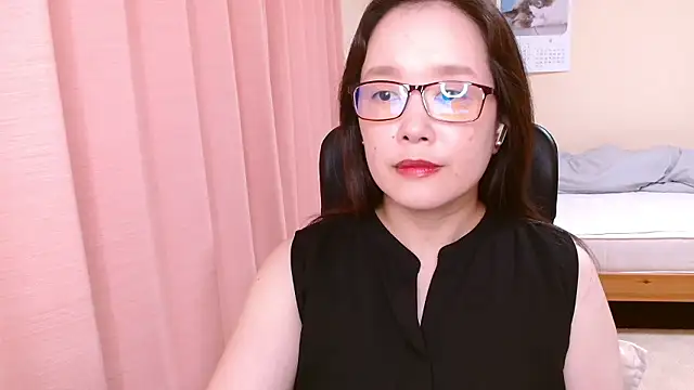 LENA-xo online show from July 19, 2026, 6:00 am