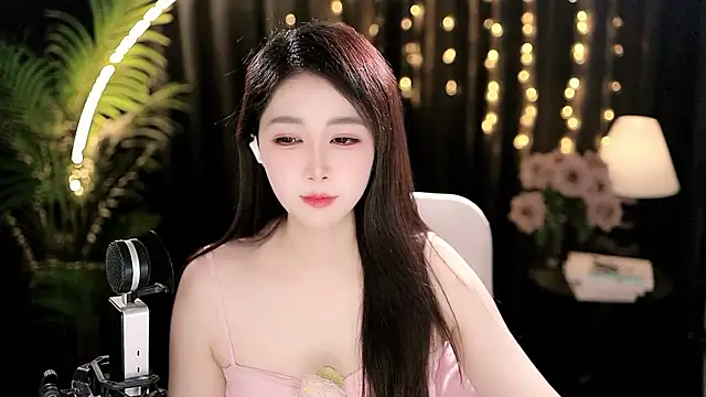 Snapshot of Peach_zzz chatting on June 13, 2026, 11:41 am Peach zzz online show from June 13, 2026, 11:41 am