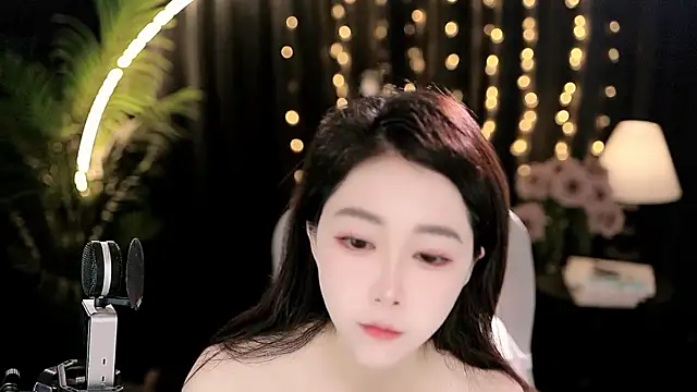 Snapshot of Peach_zzz chatting on June 30, 2026, 12:21 am Peach zzz online show from June 30, 2026, 12:21 am