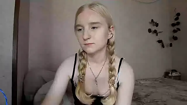 Snapshot of InnoBelle chatting on June 5, 2026, 6:29 am InnoBelle online show from June 5, 2026, 6:29 am
