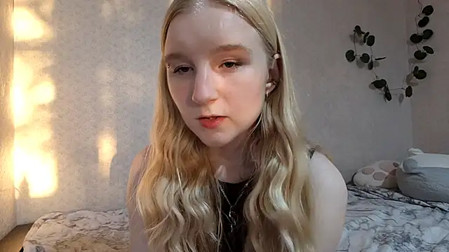 Snapshot of InnoBelle chatting on June 6, 2026, 1:55 am InnoBelle online show from June 6, 2026, 1:55 am