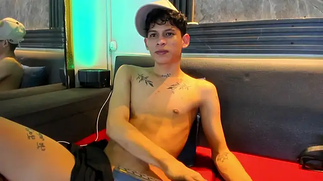 Brianhot0F online show from June 11, 2026, 11:57 pm