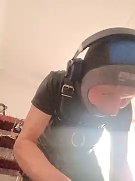 Snapshot of RubberFetischem chatting on January 18, 2026, 9:24 am RubberFetischem online show from January 18, 2026, 9:24 am