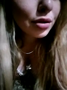 Snapshot of candice1994 chatting on July 31, 2026, 9:23 pm candice1994 online show from July 31, 2026, 9:23 pm