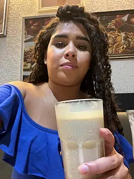 Snapshot of Antonella_Whitmore chatting on June 26, 2026, 1:00 am Antonella Whitmore online show from June 26, 2026, 1:00 am