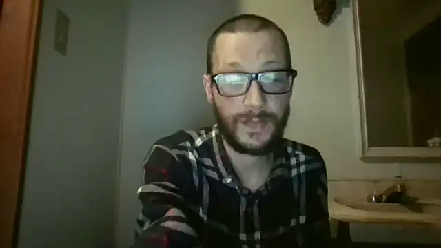 Snapshot of IggyGodsbane chatting on June 18, 2026, 2:10 am IggyGodsbane online show from June 18, 2026, 2:10 am