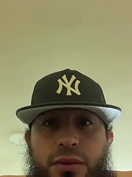Snapshot of urratherme chatting on July 13, 2026, 12:43 am urratherme online show from July 13, 2026, 12:43 am