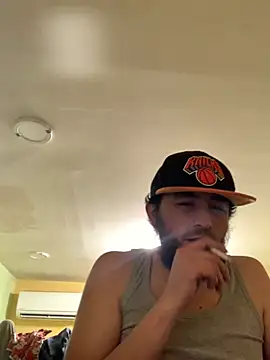 Snapshot of urratherme chatting on July 17, 2026, 8:33 am urratherme online show from July 17, 2026, 8:33 am