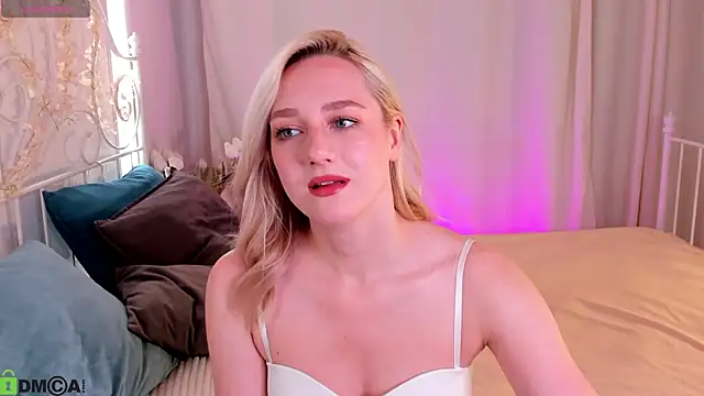 Snapshot of Chloe-Deccer chatting on July 22, 2026, 12:34 am Chloe-Deccer online show from July 22, 2026, 12:34 am