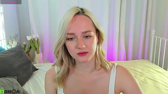 Snapshot of Chloe-Deccer chatting on July 25, 2026, 1:02 am Chloe-Deccer online show from July 25, 2026, 1:02 am