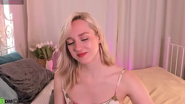 Snapshot of Chloe-Deccer chatting on July 20, 2026, 1:13 am Chloe-Deccer online show from July 20, 2026, 1:13 am