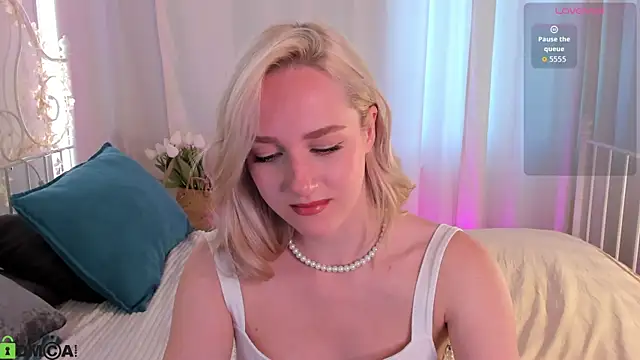 Snapshot of Chloe-Deccer chatting on July 10, 2026, 1:27 am Chloe-Deccer online show from July 10, 2026, 1:27 am