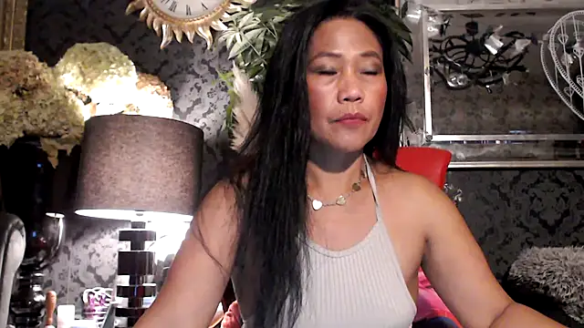 Hornygirltheone online show from November 6, 2025, 10:36 pm