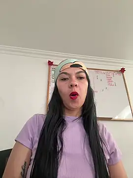 Snapshot of vanellopeFoxx chatting on July 23, 2026, 4:58 pm vanellopeFoxx online show from July 23, 2026, 4:58 pm