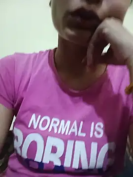 Shaina01 online show from June 12, 2026, 1:53 pm