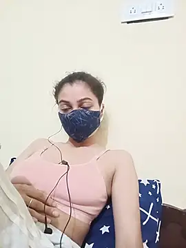 Shaina01 online show from June 20, 2026, 6:46 pm