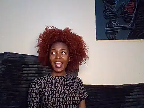 Snapshot of Lill_Miss chatting on June 24, 2026, 6:39 pm Lill Miss online show from June 24, 2026, 6:39 pm