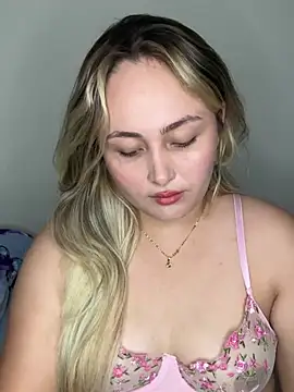 Snapshot of Rositafresitaa chatting on July 31, 2026, 12:43 am Rositafresitaa online show from July 31, 2026, 12:43 am